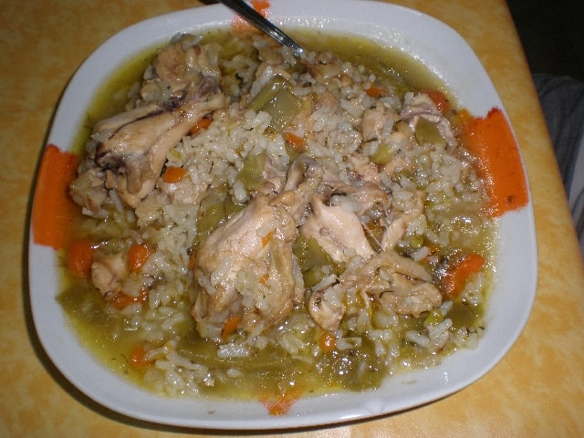 Arroz con pollo y verduras