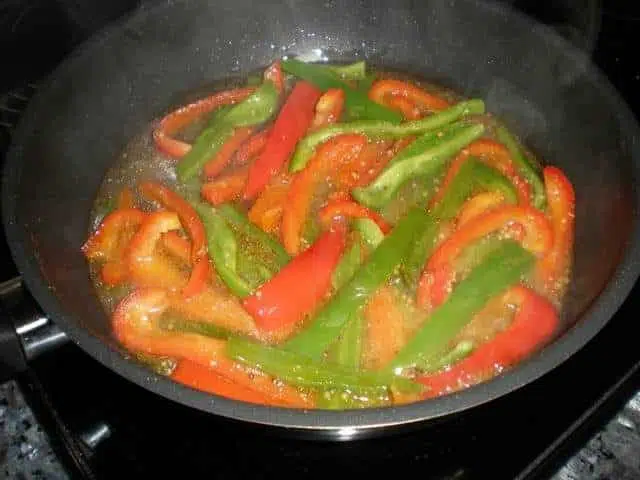 Pimientos con vino olympus-digital-camera-7911