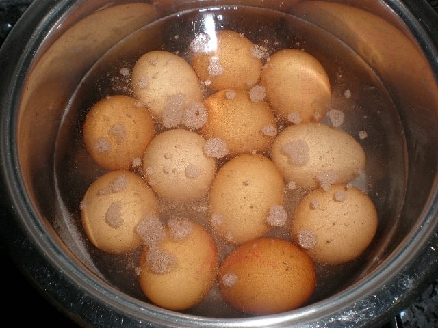 Sancochar huevos