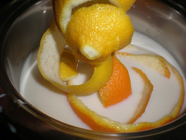 Meter cáscara de limón