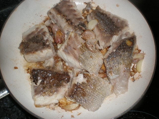 Tacos de cherne con ajos