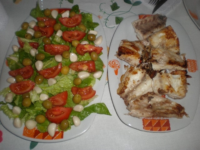Cherne y ensalada