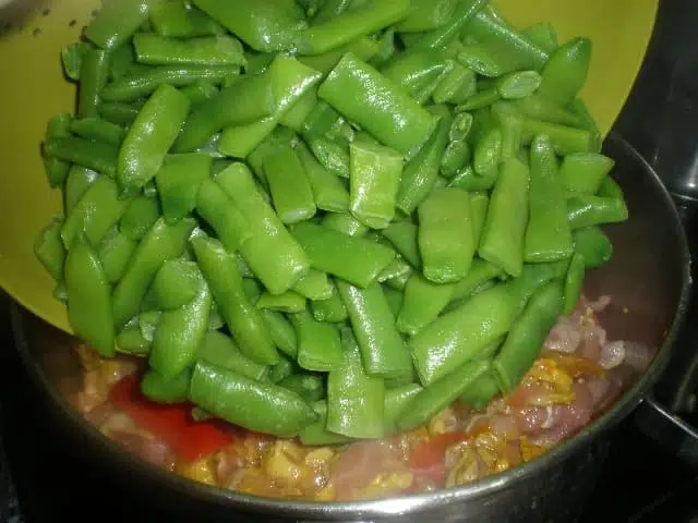 Elaborar Estofado de pavo con judías Elaborar Estofado de pavo con judías