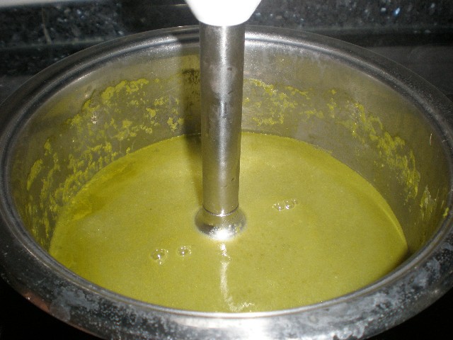 Hacer la crema de grelos