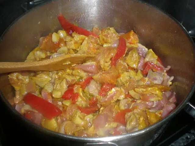 Elaborar Estofado de pavo con judías