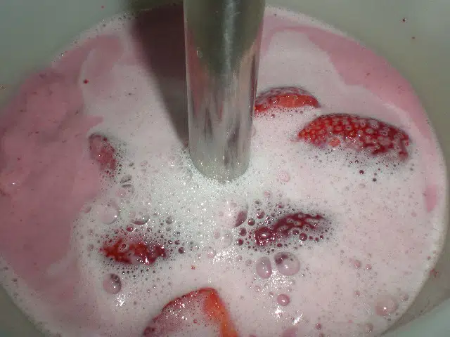 Hacer batido de fresas