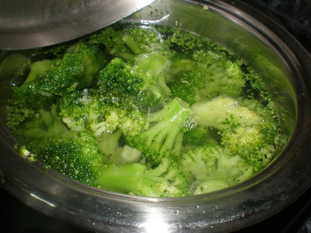 Hervir brócoli