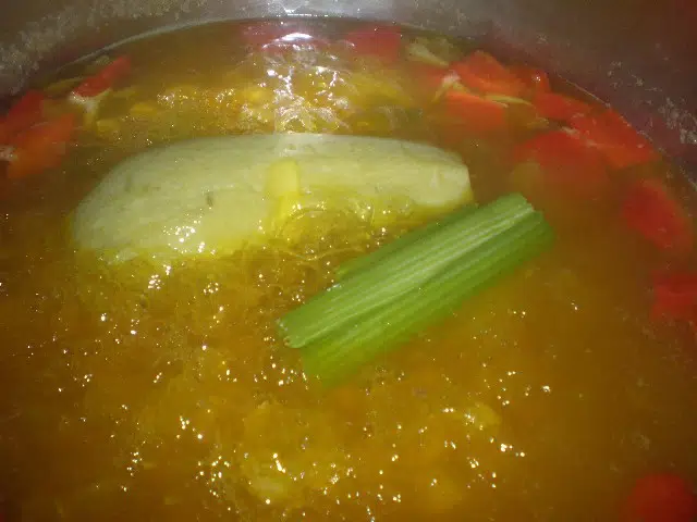 Cocinando garbanzos rancheados