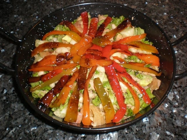 Ensalada de jufía en cazuelilla 