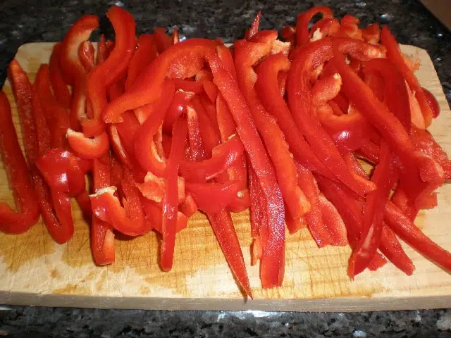 Juliana de pimientos rojos Juliana de pimientos rojos