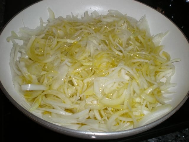 Cebolla con aceite y sal