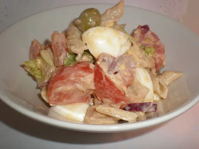 Ensalada dos pastas integrales 