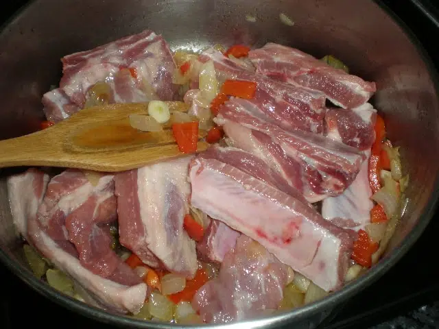 Elaborar costillas de cerdo en salsa Elaborar costillas de cerdo en salsa
