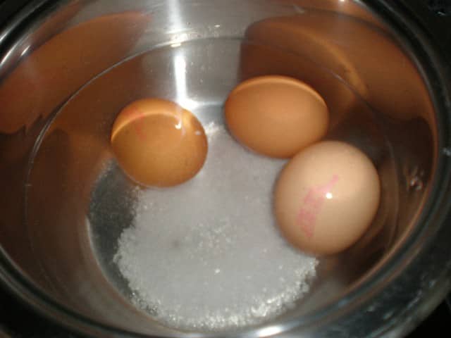 Sancochar huevos