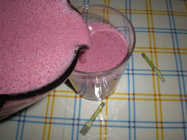 Batido de frutillas del bosque Batido de frutillas del bosque