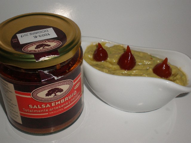 Aguacates con Salsa Embrujo 