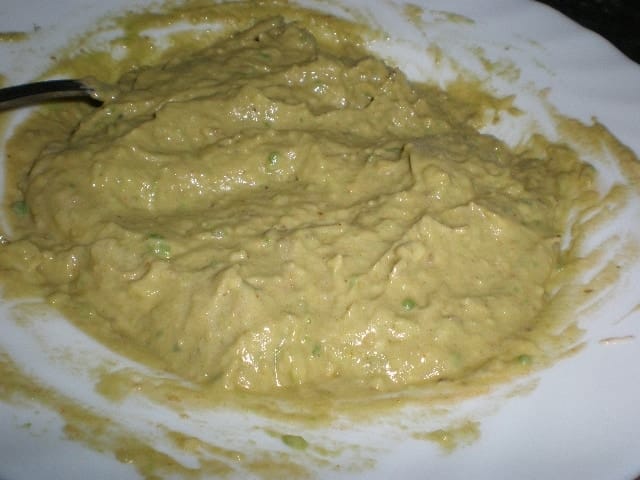 Aguacates con Salsa Embrujo 