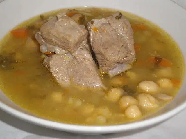 Garbanzos con jaramagos