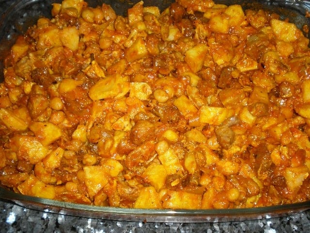 Ropa vieja dos aves y cerdo