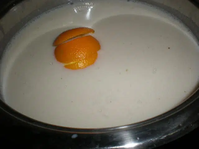 Cocinar el arroz con la bebida de soja