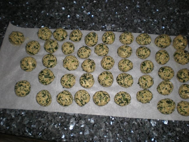 Bolitas de pollo y espinacas