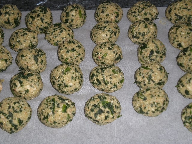 Bolitas de pollo y espinacas