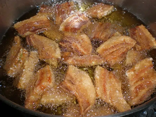 Torreznos de panceta fresca