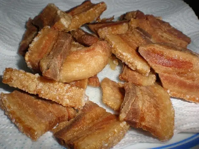 Torreznos de panceta fresca