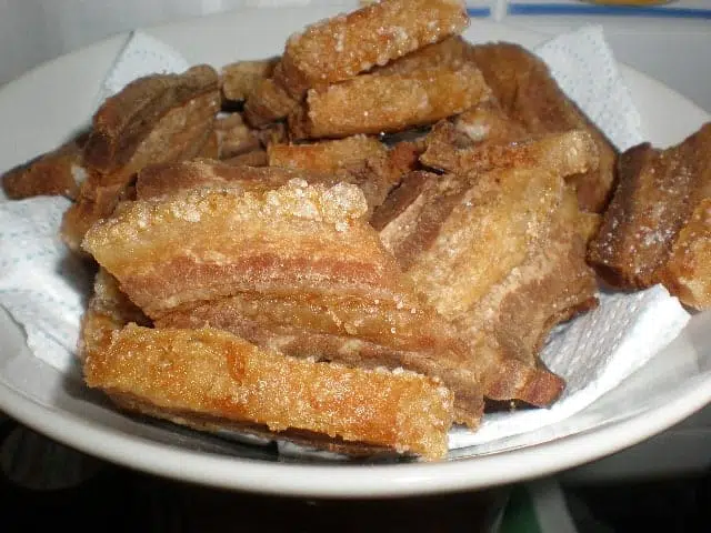 Torreznos de panceta fresca