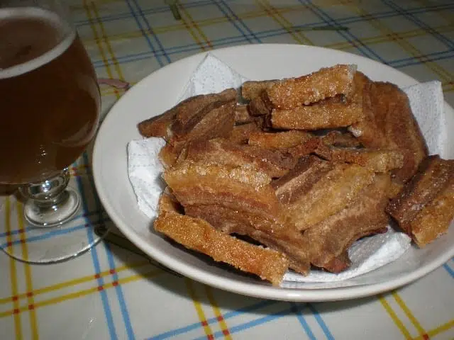 Torreznos de panceta fresca