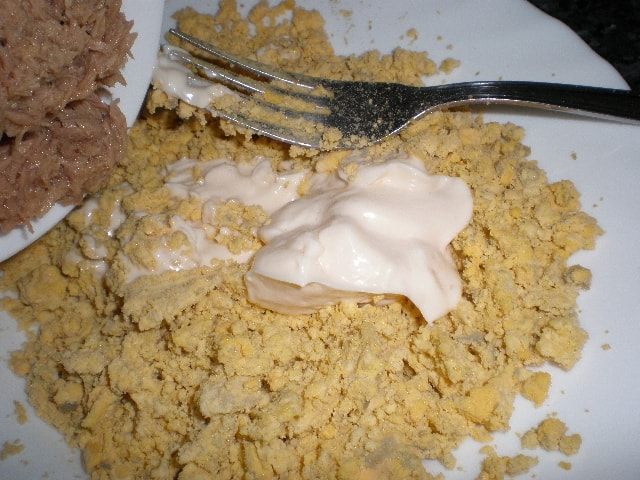 Pasta de yema y atún