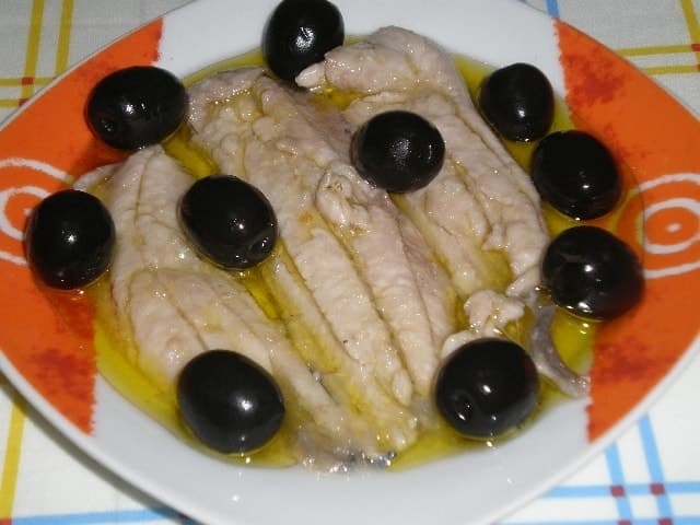 Sardinas al limón con olivas