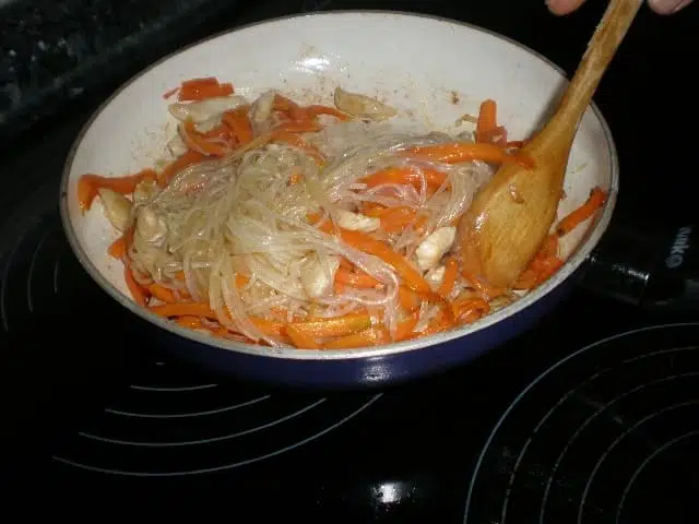 Fideos de cristal con pollo Fideos de cristal con pollo