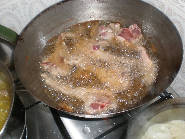 Freír chuletillas de cordero