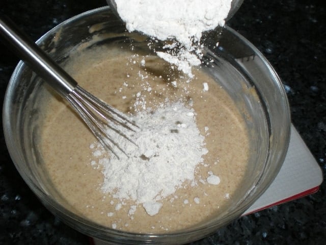 Elaborar masa para queque de naranja