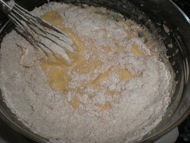 Elaborar masa para queque de naranja