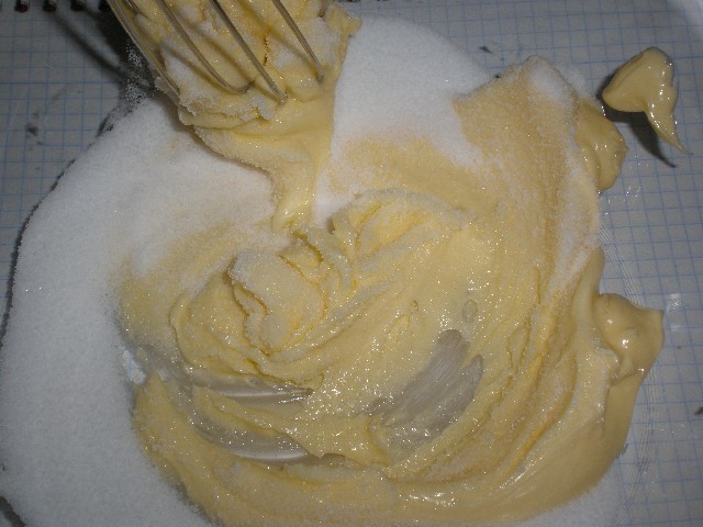 Mezclar stevia y mantequilla 