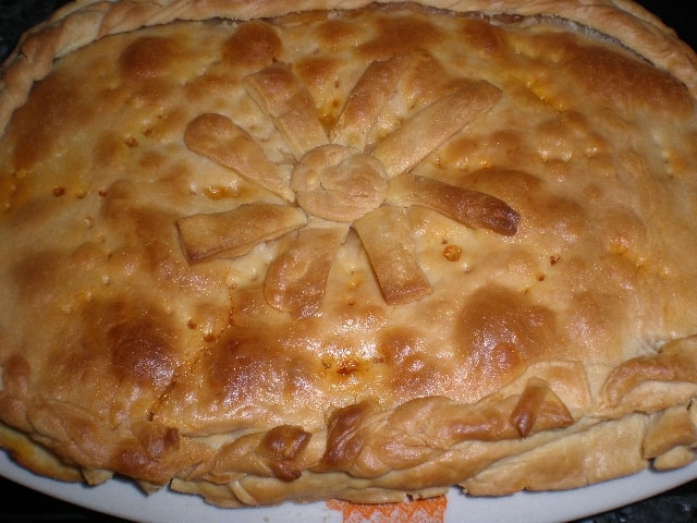 Empanada boloñesa