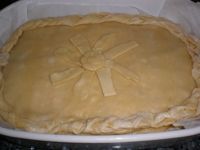 Empanada boloñesa decorada
