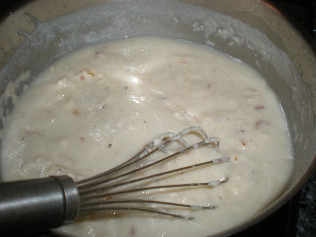 Elaborar bechamel  con cebolla