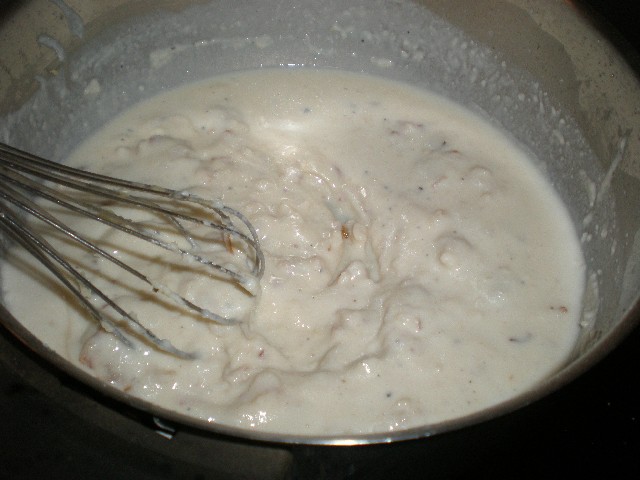 Elaborar bechamel  con cebolla