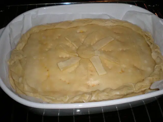 Hornear empanada boloñesa