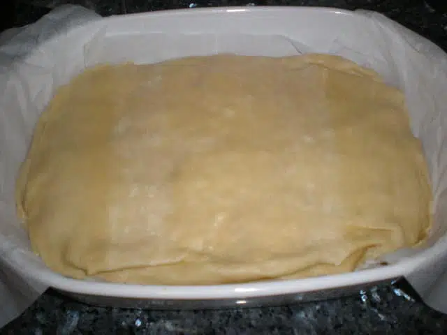 Tapar empanada boloñesa