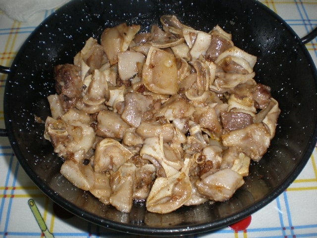 Orejas de cerdo a la cayena 