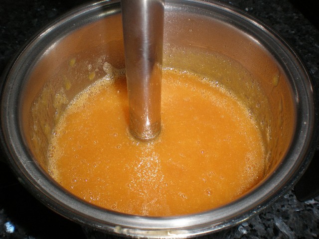 Batir papaya y zumo de naranja