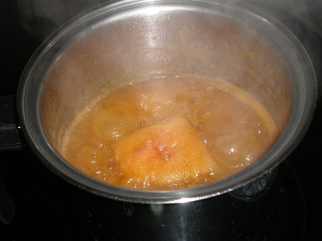 Hervir papaya y zumo de naranja