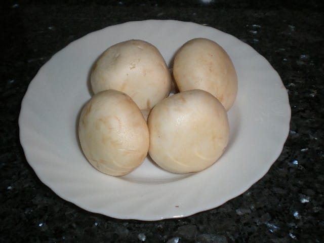 Champiñones enteros