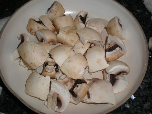 Champiñones troceados
