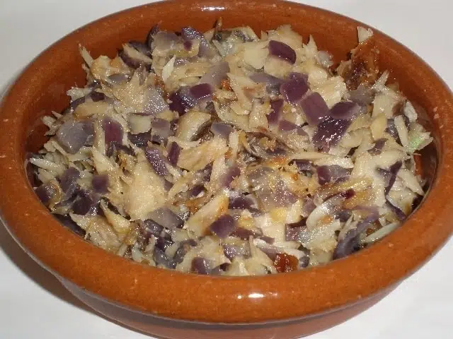 Corvina con poche de cebolla Corvina con poche de cebolla