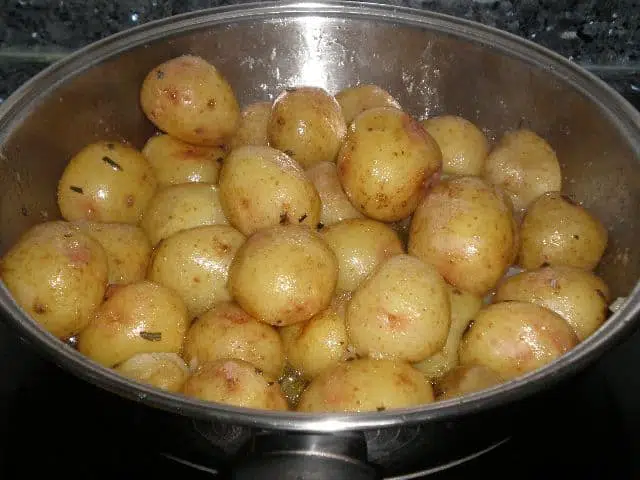 Papas baby al romero